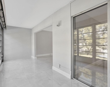 2202 Lucaya Bend - Photo Thumbnail 11