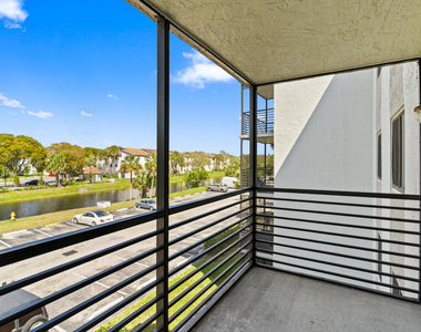 3700 N Pine Island Road - Photo Thumbnail 11