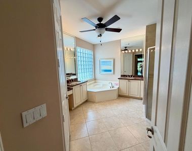 9063 Meridian View Isle - Photo Thumbnail 5