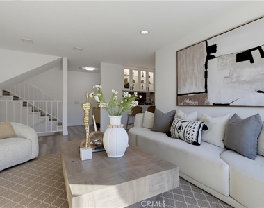 125 Campanita Court - Photo Thumbnail 11