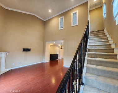 271 S Arroyo Drive - Photo Thumbnail 19