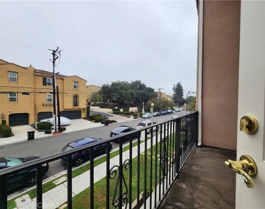 271 S Arroyo Drive - Photo Thumbnail 18
