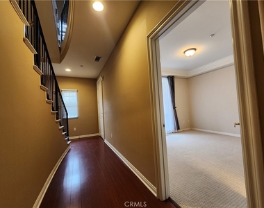 271 S Arroyo Drive - Photo Thumbnail 10