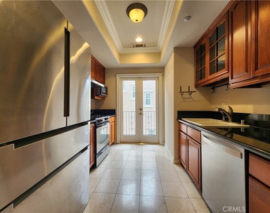 271 S Arroyo Drive - Photo Thumbnail 16