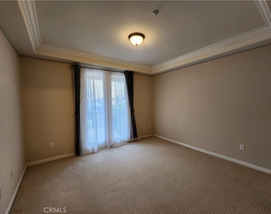 271 S Arroyo Drive - Photo Thumbnail 6