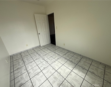 529 N St Louis Street - Photo Thumbnail 6