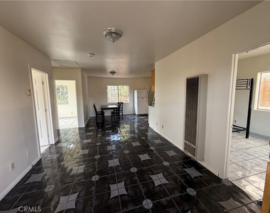 529 N St Louis Street - Photo Thumbnail 1