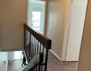 291 E Surfside Drive - Photo Thumbnail 13