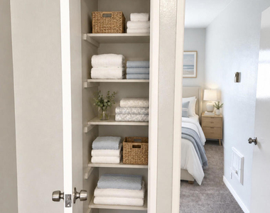 291 E Surfside Drive - Photo Thumbnail 11