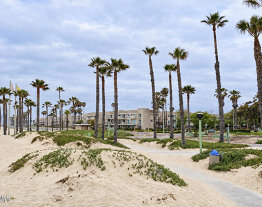 291 E Surfside Drive - Photo Thumbnail 15