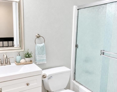 291 E Surfside Drive - Photo Thumbnail 8