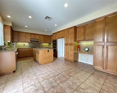 12761 Wild Horse Way - Photo Thumbnail 5