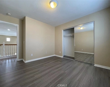 12761 Wild Horse Way - Photo Thumbnail 10