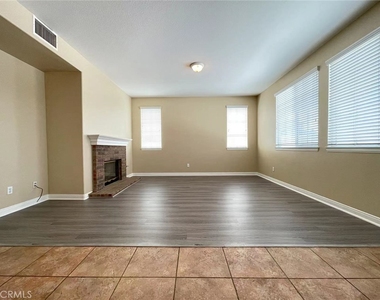 12761 Wild Horse Way - Photo Thumbnail 3