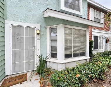 5640 Riverside Dr - Photo Thumbnail 12