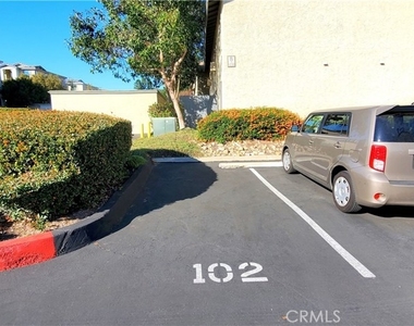 960 E Bonita Avenue - Photo Thumbnail 21