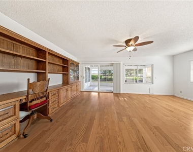 2095 Silver Oak Way - Photo Thumbnail 13