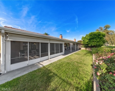 2095 Silver Oak Way - Photo Thumbnail 30