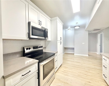 41410 Juniper Street - Photo Thumbnail 12