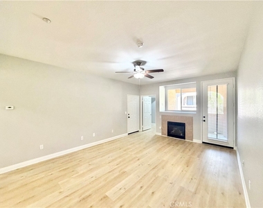 41410 Juniper Street - Photo Thumbnail 7
