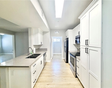 41410 Juniper Street - Photo Thumbnail 10