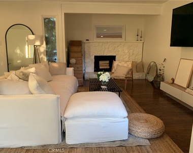 6500 Glade Avenue - Photo Thumbnail 5