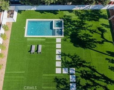 8960 Oak Park Avenue - Photo Thumbnail 63