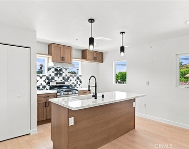 577 West Ave 28 - Photo Thumbnail 5