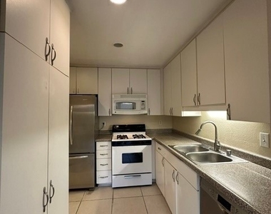 22137 Burbank - Photo Thumbnail 6