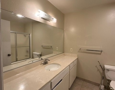 22137 Burbank - Photo Thumbnail 18