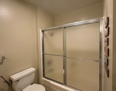 22137 Burbank - Photo Thumbnail 19