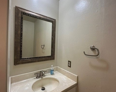 22137 Burbank - Photo Thumbnail 11