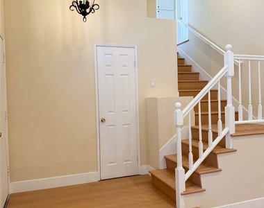 6691 Summerhill Court - Photo Thumbnail 2