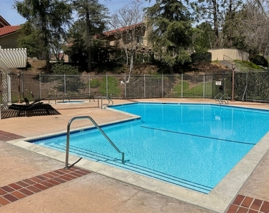 6691 Summerhill Court - Photo Thumbnail 19