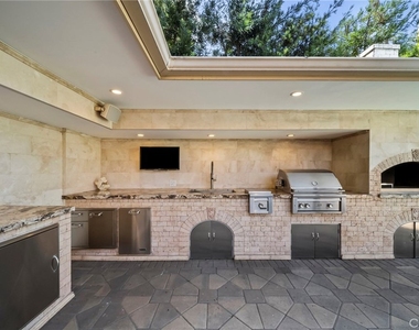 10544 Camarillo Street - Photo Thumbnail 47