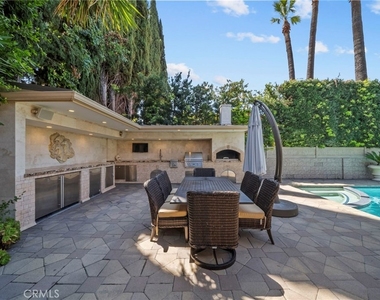 10544 Camarillo Street - Photo Thumbnail 45