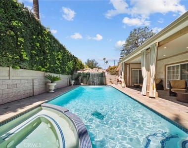10544 Camarillo Street - Photo Thumbnail 38