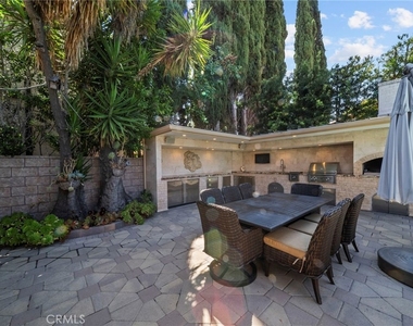 10544 Camarillo Street - Photo Thumbnail 44
