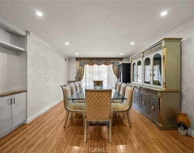 10544 Camarillo Street - Photo Thumbnail 10