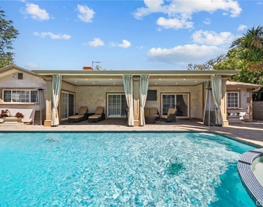 10544 Camarillo Street - Photo Thumbnail 40