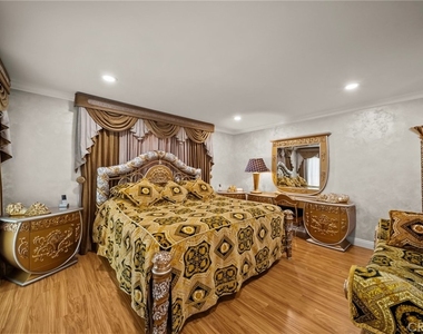 10544 Camarillo Street - Photo Thumbnail 24