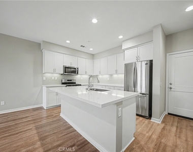 135 Farmhouse Drive - Photo Thumbnail 12