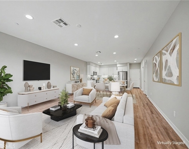135 Farmhouse Drive - Photo Thumbnail 7