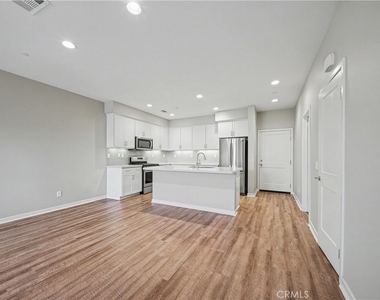 135 Farmhouse Drive - Photo Thumbnail 11
