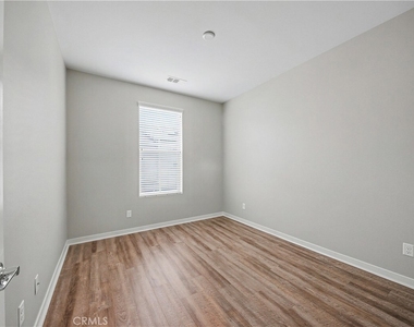 135 Farmhouse Drive - Photo Thumbnail 34