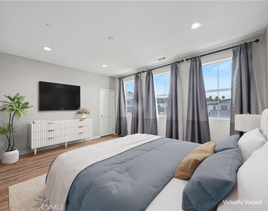 135 Farmhouse Drive - Photo Thumbnail 23