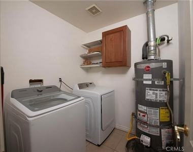 17404 Martha Street - Photo Thumbnail 14