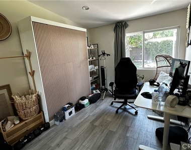 7833 Bothwell - Photo Thumbnail 29