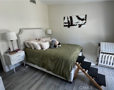 7833 Bothwell - Photo Thumbnail 13