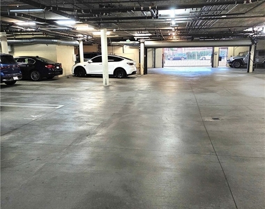 14343 Burbank Blvd. - Photo Thumbnail 4